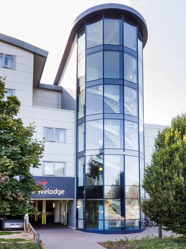 Travelodge Guildford Esterno foto