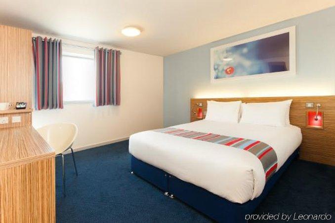 Travelodge Guildford Esterno foto