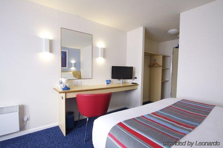 Travelodge Guildford Esterno foto